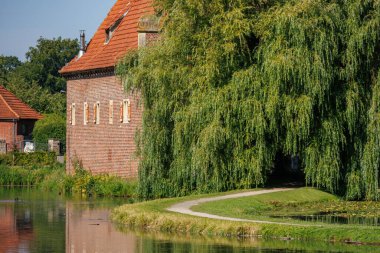 Westphalia 'daki Raesfeld köyünde yaz mevsimi