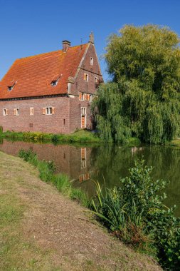 Westphalia 'daki Raesfeld köyünde yaz mevsimi