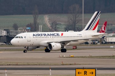 Zurich, Switzerland, January 20, 2023 Air France Airbus A319-115 aircraft is taxiing to its position