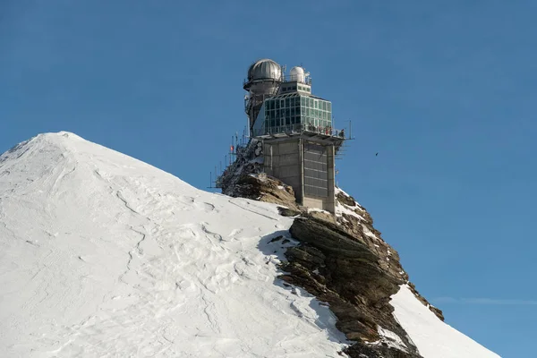 Jungfraujoch Kanton Bern Schweiz Februari 2023 Sfinxobservatoriets Byggnad Solig Dag — Stockfoto