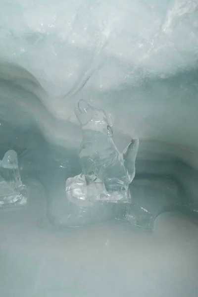 Юнгфрауйох Кантон Берн Швейцарія Лютого 2023 Року Скульптура Собаки Льодовому — стокове фото