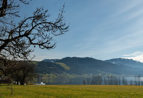 Фапегери Швейцария Февраля 2023 Великолепный Вид Альпы Озеро Эгеризе Солнечный — стоковое фото