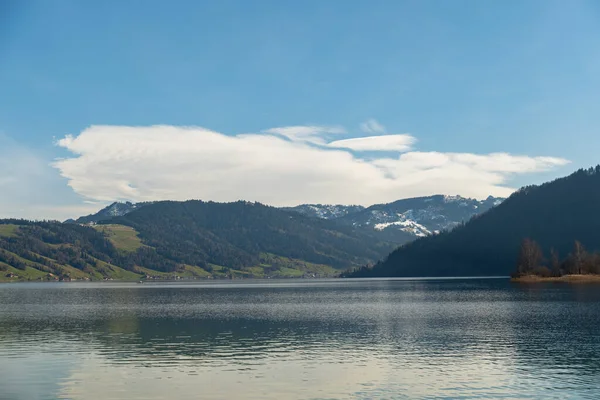Unteraegeri Ελβετία Φεβρουαρίου 2023 Ειδυλλιακό Τοπίο Στην Προκυμαία Της Λίμνης — Φωτογραφία Αρχείου