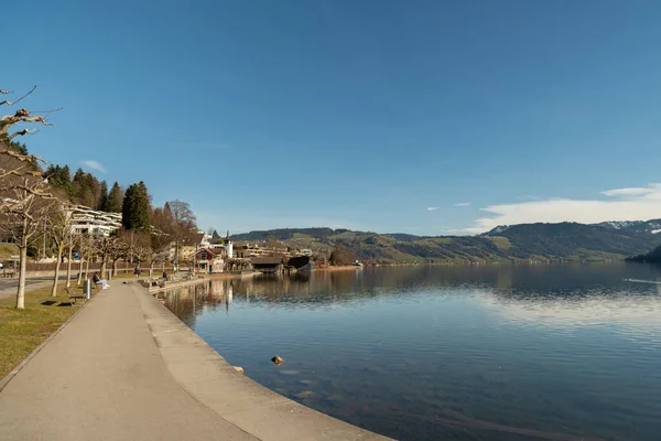 スイスのUnteraegeri 2023年2月20日晴れた日にエーゲ海の湖の壮大な景色 — ストック写真