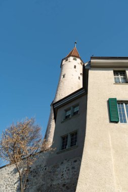 Thun, İsviçre, 13 Şubat 2023 Thun Şatosu güneşli bir günde