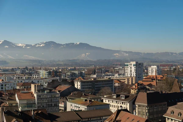 Тун Швейцария Февраля 2023 Вид Город Необычном Пейзаже Солнечный День — стоковое фото
