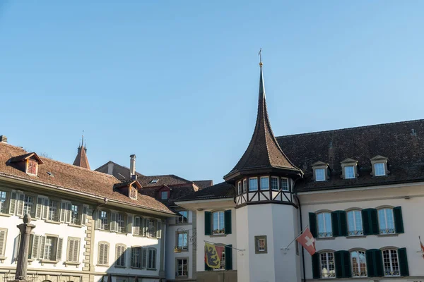 Thun Suiza Febrero 2023 Pequeña Plaza Con Edificios Históricos Casco — Foto de Stock