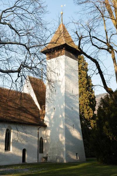 Thun Ελβετία Φεβρουαρίου 2023 Μικρή Εκκλησία Scherzligen Ένα Μικρό Πάρκο — Φωτογραφία Αρχείου