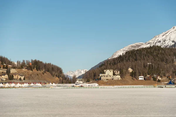 Saint Moritz Sviçre Şubat 2023 Saint Moritz Donmuş Gölü Güneşli — Stok fotoğraf