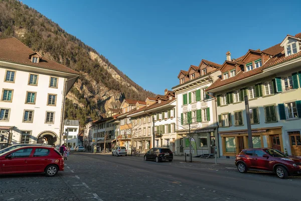 Interlaken Sviçre Şubat 2023 Geleneksel Binaları Güneşli Bir Günde — Stok fotoğraf