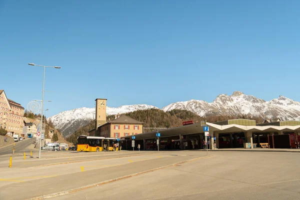 Saint Moritz Ελβετία Φεβρουαρίου 2023 Κτίριο Σιδηροδρομικού Σταθμού Στο Κέντρο — Φωτογραφία Αρχείου