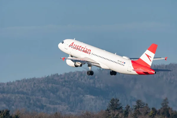 Zurique Suíça Janeiro 2023 Companhias Aéreas Austríacas Airbus A320 214 — Fotografia de Stock