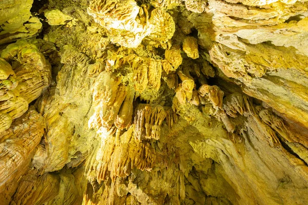 Baar Szwajcaria Kwietnia 2023 Niesamowicie Fascynująca Formacja Skalna Wewnątrz Jaskini — Zdjęcie stockowe