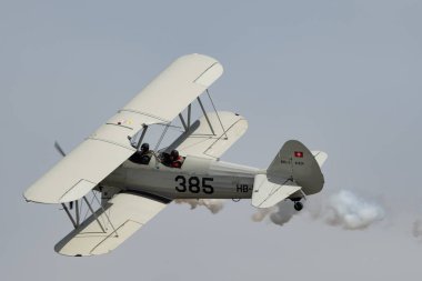 Rhine Vadisi, Saint Gallen, İsviçre, 20 Mayıs 2023 HB-RBG Boeing Stearman Model 75 çift katlı pervaneli uçak,