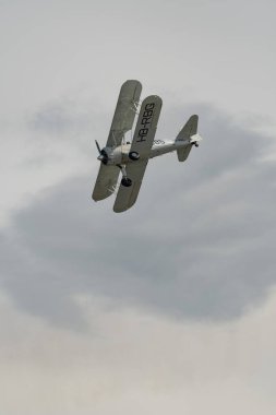 Rhine Vadisi, Saint Gallen, İsviçre, 20 Mayıs 2023 HB-RBG Boeing Stearman Model 75 çift katlı pervaneli uçak,