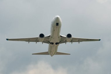 Zürih, İsviçre, 2 Mayıs 2023 EC-MQP Air Europa Boeing 737-85P uçak kalkıyor.