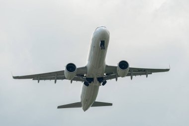 Zürih, İsviçre, 2 Mayıs 2023 HB-JPA İsviçreli uluslararası havayolları Airbus A321-271N Neo uçağı kalkıyor.