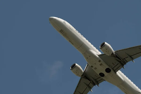 Ζυρίχη Ελβετία Μαΐου 2023 Bur Βουλγαρία Αεροσκάφος Embraer E190 Απογειώνεται — Φωτογραφία Αρχείου