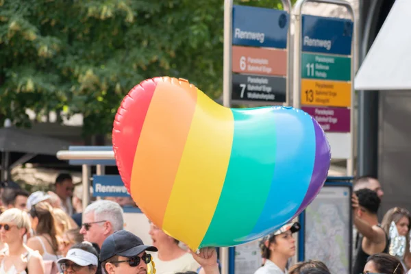 Zürich Schweiz Juni 2023 Regnbågsfärgad Könsballong Gaystolthet Demonstration Centrum — Stockfoto
