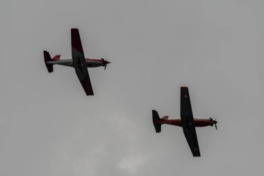 Speck-Fehraltorf, Zürih, İsviçre, 1 Temmuz 2023 Pilatus PC-7 uçak gösterisi
