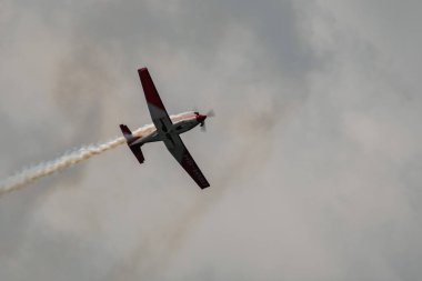 Speck-Fehraltorf, Zürih, İsviçre, 1 Temmuz 2023 Pilatus PC-7 uçak gösterisi