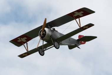 Speck-Fehraltorf, Zürih, İsviçre, 1 Temmuz, 2023 HB-RNA Nieuport 23-C1 tarihi çift katlı hava aracı