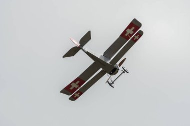 Speck-Fehraltorf, Zürih, İsviçre, 1 Temmuz, 2023 HB-RNA Nieuport 23-C1 tarihi çift katlı hava aracı