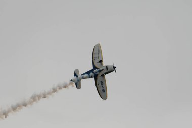 Speck-Fehraltorf, Zürih, İsviçre, 1 Temmuz 2023 HB-SBE CAP-10 akrobatik uçak gösterisi sırasında