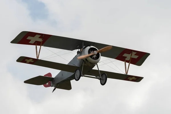 瑞士苏黎世Speck Fehraltorf 2023年7月1日 Rna Nieuport C1历史性的老双层飞机在空中展示 — 图库照片