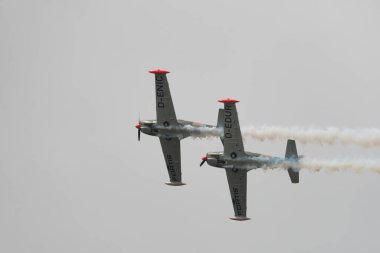 Speck-Fehraltorf, Zürih, İsviçre, 2 Temmuz 2023 Siai Marchetti SF-260 akrobatik uçak gösterisi sırasında