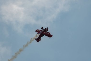 Speck-Fehraltorf, Zürih, İsviçre, 2 Temmuz 2023 N-8671 Pitts S-1S-1S özel akrobatik çift katlı uçak bir hava gösterisi sırasında sahneleniyor