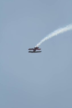 Speck-Fehraltorf, Zürih, İsviçre, 2 Temmuz 2023 N-8671 Pitts S-1S-1S özel akrobatik çift katlı uçak bir hava gösterisi sırasında sahneleniyor