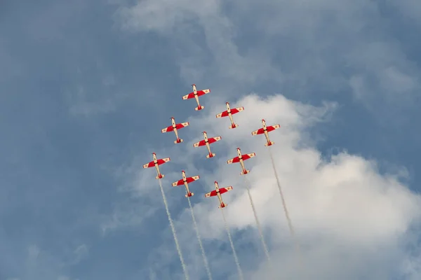 Neuhausen Switzerland July 2023 Pilatus Team Performing Some Acrobatics Overhead — Stock Photo, Image