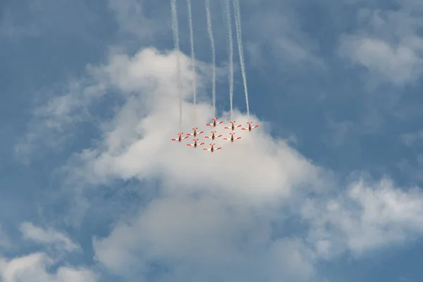 Нойхаузен Швейцарія Липня 2023 Pilatus Team Виконує Деякі Акробатики Над — стокове фото