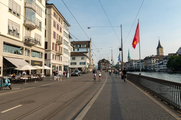 Zurich Switzerland June 2023 Pedestrian Walkway River City Center — Stock Photo, Image