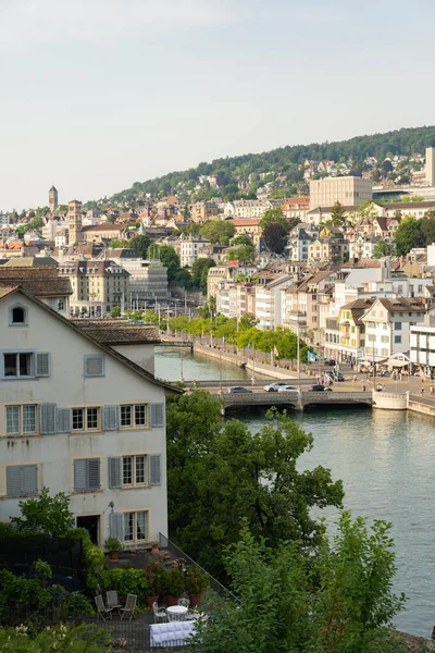 Zürih Sviçre Haziran 2023 Şehir Merkezi Limmat Nehri Üzerinde Inanılmaz — Stok fotoğraf