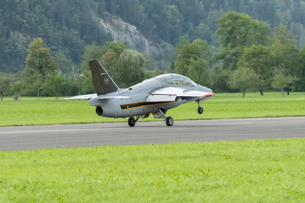 Mollis Ελβετία Αυγούστου 2023 Mjet Siai 211 Αεροσκάφος Προσγειώνεται Στο — Φωτογραφία Αρχείου