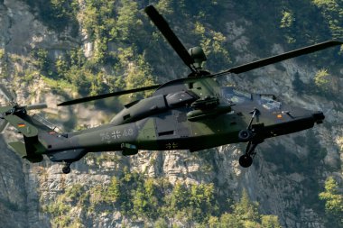 Mollis, İsviçre, 18 Ağustos 2023 Airbus Helikopteri Tiger UHT hava gösterisi sırasında