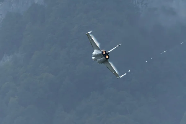 Mollis Switzerland August 2023 Dessault Rafale Harcos Akrobatikát Végez Egy — Stock Fotó