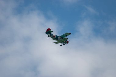 Mollis, İsviçre, 18 Ağustos 2023 LY-MHC Antonov AN-2 tarihi çift katlı hava aracı