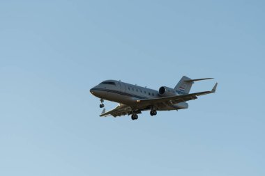 Zürih, İsviçre, 16 Ocak 2024 9A-CRO Hırvat Hükümeti Bombardıman uçağı Davos 'taki dünya ekonomik forumu sırasında 14. piste iniyor.