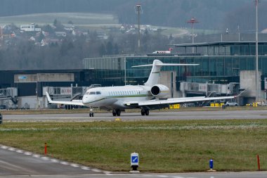 Zürih, İsviçre, 15 Ocak 2024 9H-DCGB DC Havacılık Malta Bombardıman Küresel 7500 uçakları Davos 'taki dünya ekonomik forumu sırasında geliyor.