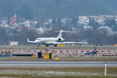 Zürih, İsviçre, 15 Ocak 2024 9H-DCGB DC Havacılık Malta Bombardıman Küresel 7500 uçakları Davos 'taki dünya ekonomik forumu sırasında geliyor.