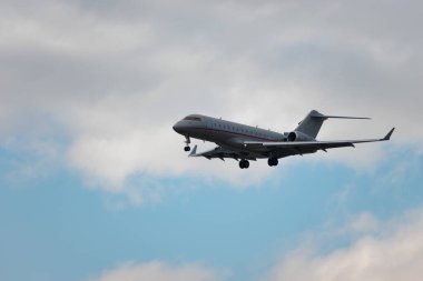 Zürih, İsviçre, 15 Ocak 2024 9H-VJE Vista Jet Bombacısı Global 6000 uçak Davos 'taki dünya ekonomik forumu sırasında 14. piste iniyor.