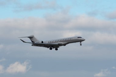 Zürih, İsviçre, 15 Ocak 2024 N-179QS Net Jets Global 7500 uçakları Davos 'taki dünya ekonomik forumu sırasında 14. piste iniyor.