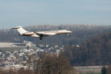 Zürih, İsviçre, 14 Ocak 2024 9H-VIB vista Jet Bombardier Global 7500 uçakları Davos 'taki dünya ekonomik forumu sırasında 14. piste iniyor.