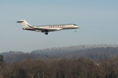 Zürih, İsviçre, 14 Ocak 2024 9H-VIB vista Jet Bombardier Global 7500 uçakları Davos 'taki dünya ekonomik forumu sırasında 14. piste iniyor.