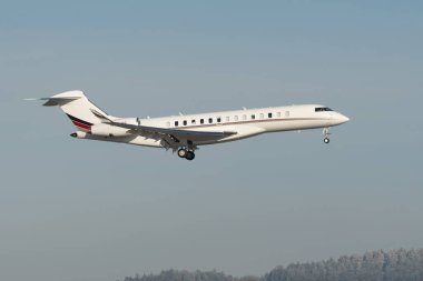 Zürih, İsviçre, 14 Ocak 2024 N-176QS Net Jets Global 7500 uçakları Davos 'taki dünya ekonomik forumu sırasında 14. piste iniyor.