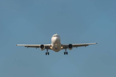 Zürih, İsviçre, 16 Ocak 2024 9A-CTL Croatia Airlines Airbus A319-112, 14 numaralı piste yaklaşan son uçak.