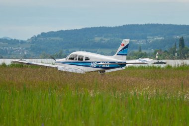 Wangen-Lachen, İsviçre, 26 Mayıs 2024 HB-PMG Piper PA-28 Archer II pervaneli uçak